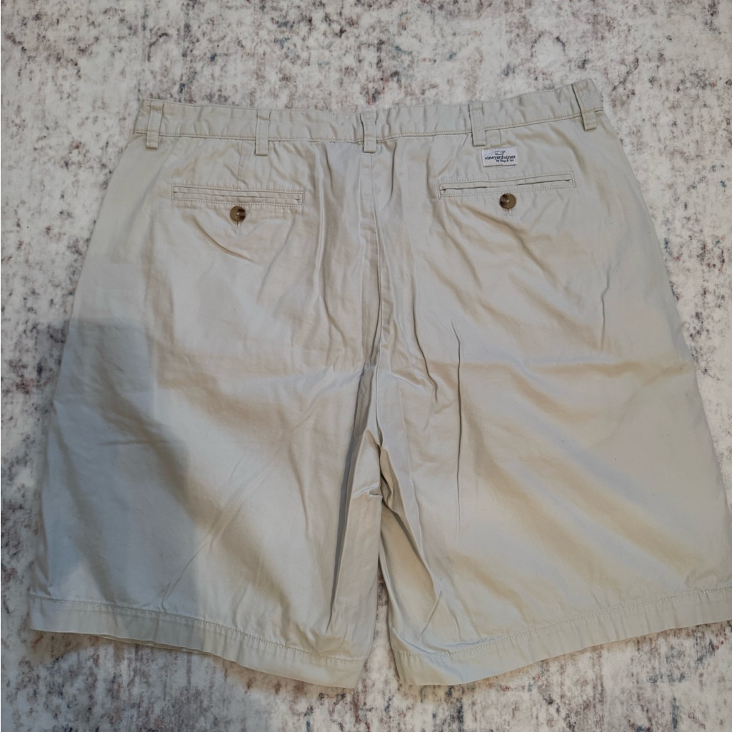 Men’s Vineyard Vine Size 38 Club Shorts In Stone Color